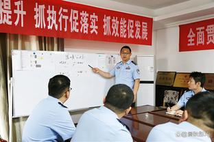 马丁内斯：C罗表现出了活力和饥饿感，他一直是更衣室的榜样